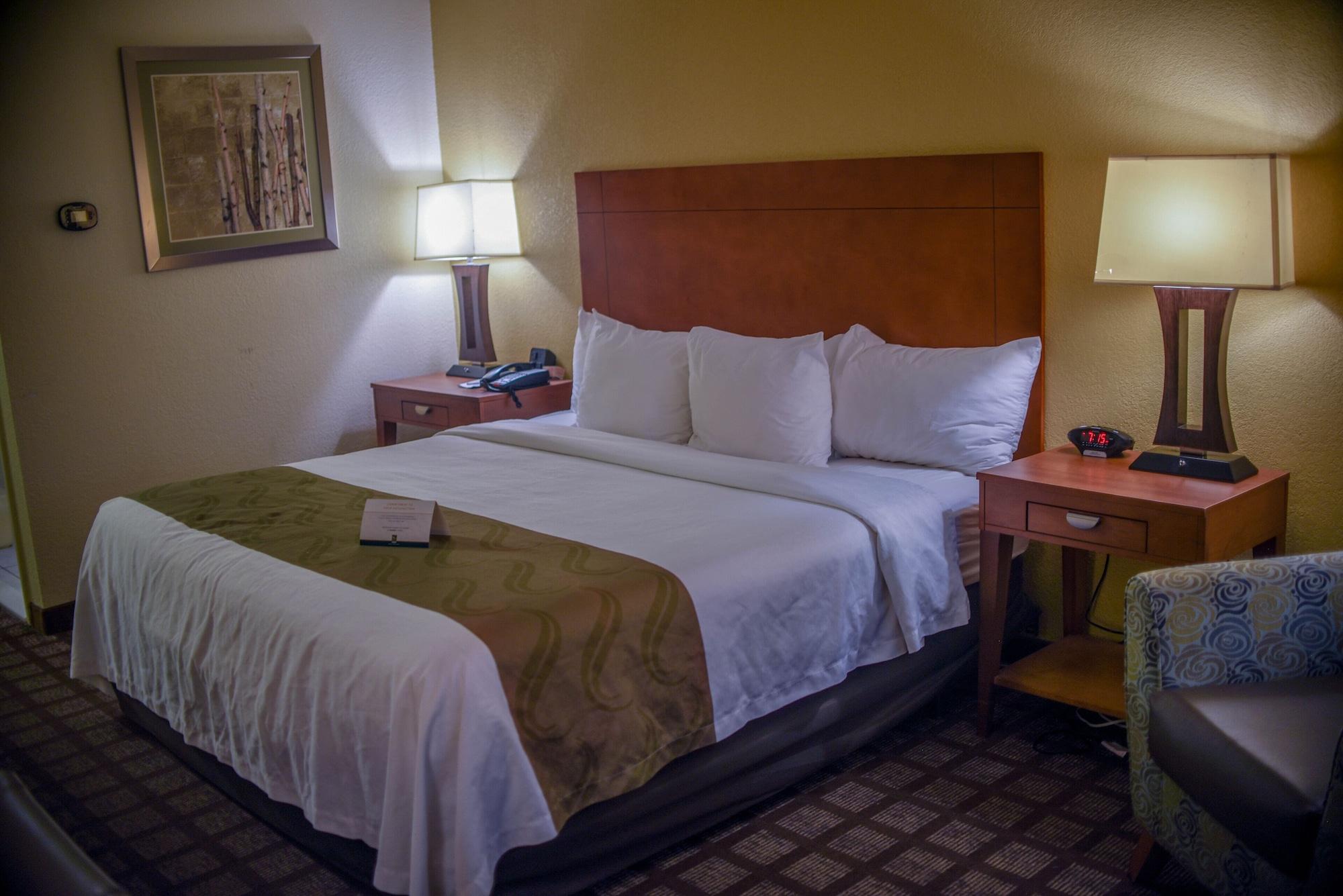 Quality Inn & Suites Northampton - Amherst Esterno foto