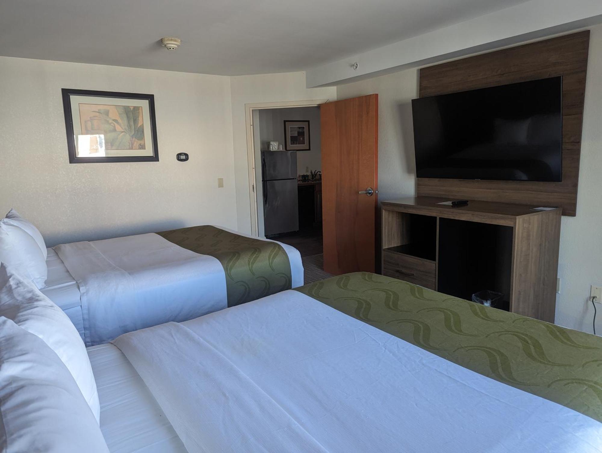 Quality Inn & Suites Northampton - Amherst Esterno foto