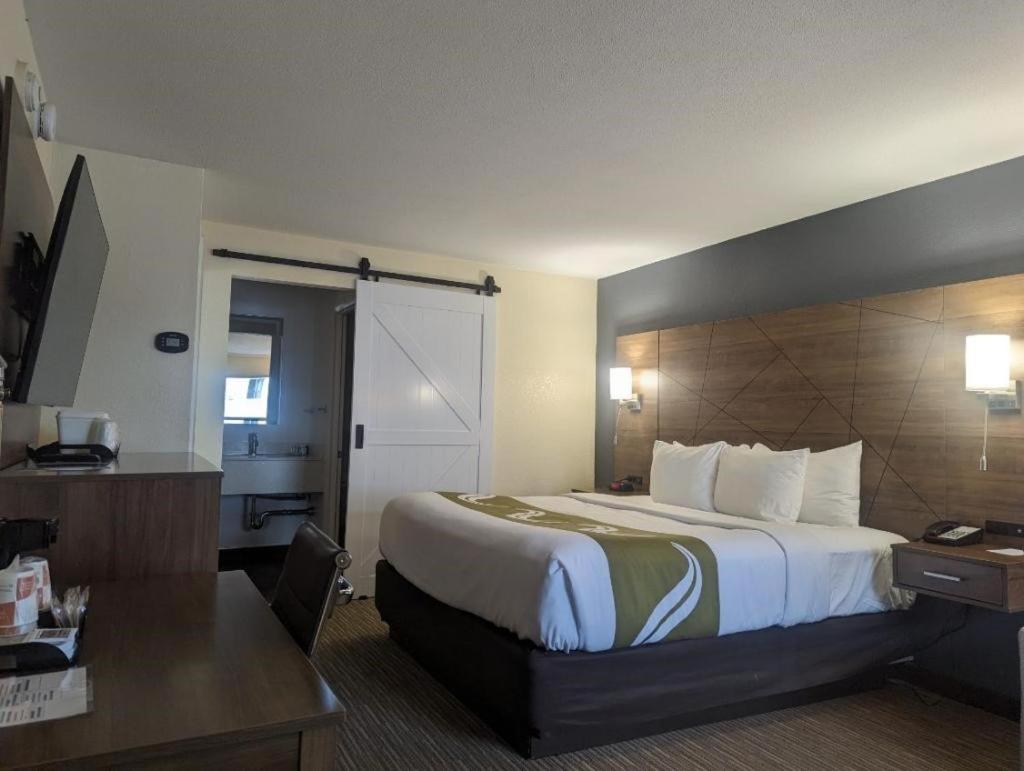 Quality Inn & Suites Northampton - Amherst Esterno foto